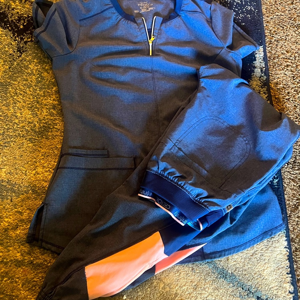 Cherokee Infinity jogger scrub set